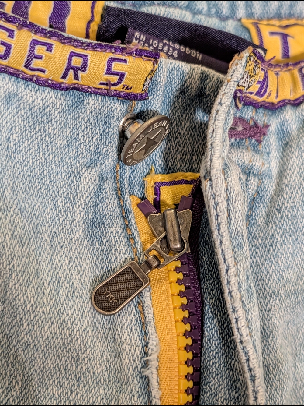 Vintage LSU Tigers Team Jeans Denim Shorts Collegiate Game Day - Picture 6 of 14